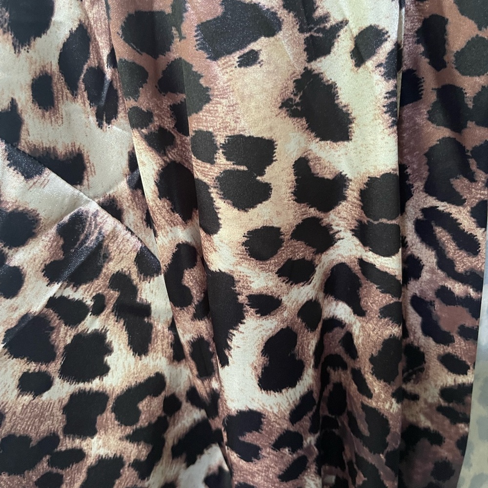 Leopard Print Robe - Picture 5 of 5